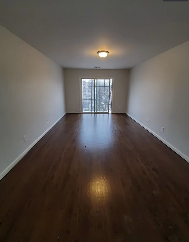 Building Photo - 53 Oakland Ter