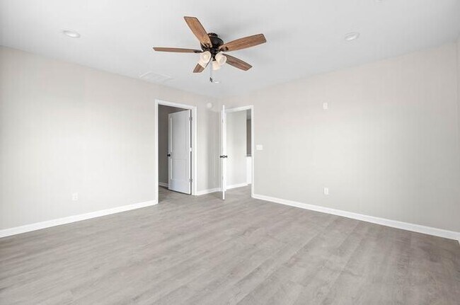 Building Photo - 44 Chippewa Ln