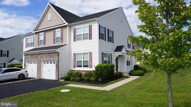 Building Photo - 277 Hillstone Cir