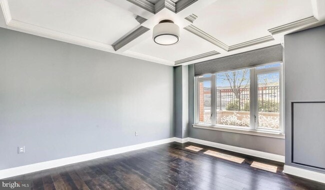 Foto del edificio - 4915 Hampden Ln