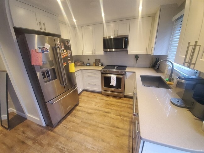 Building Photo - 20 Bennett St