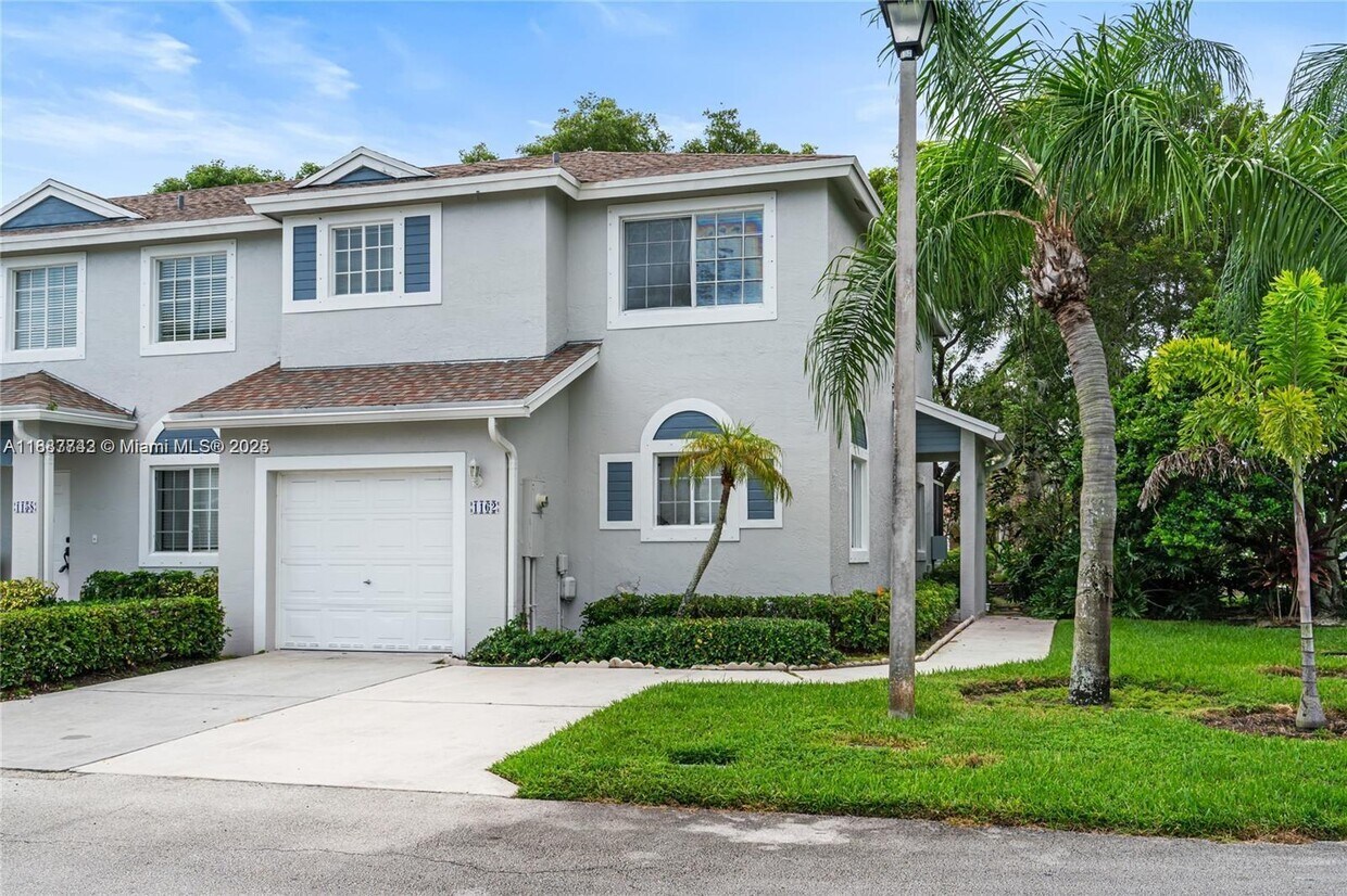 Foto principal - 1162 SW 44th Ave
