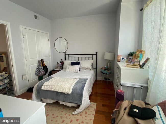 Foto del edificio - 634 N 13th St