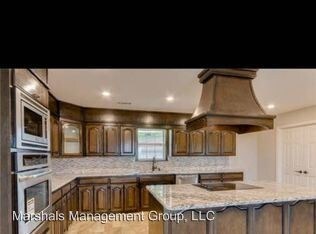 Foto del edificio - 5 br, 3.5 bath House - 1323 KINGS WAY