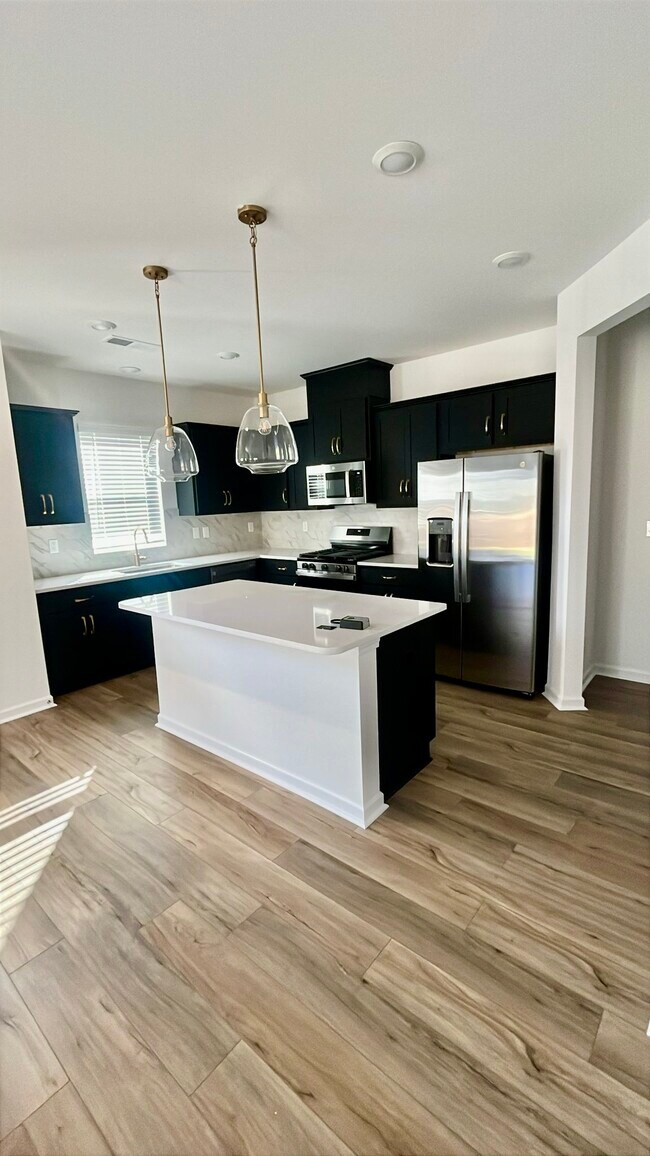 Foto del edificio - 761 Kitfox Dr NW