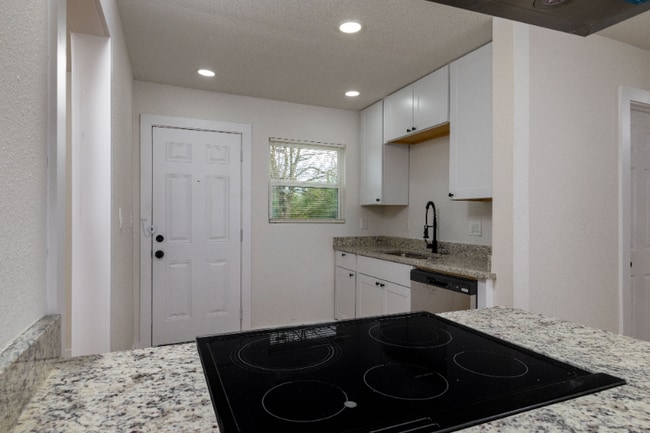 Foto del edificio - 3501 Canyon Ridge Ave