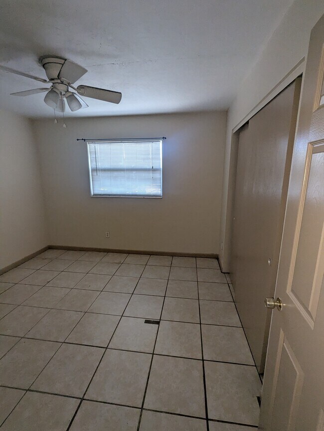 Building Photo - 1062 Orienta Ave