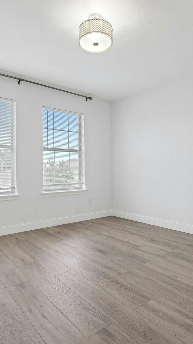 Foto del edificio - 3809 Haleys Way