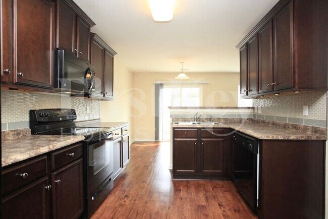 Building Photo - 413 Lind Point Ln