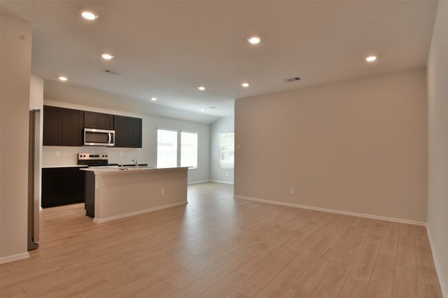 Building Photo - 1233 Wilkins Vly St