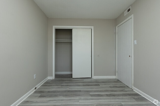 2BR, 1BA - 780SF - Upgraded - Bedroom - Pine Lake Village - SMP