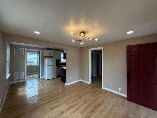 Foto del edificio - 39 Sunflower Rd