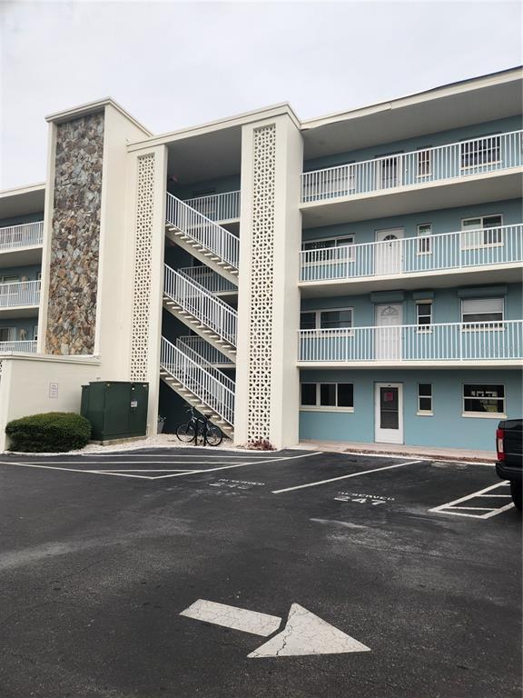 Building Photo - 300 64th Ave