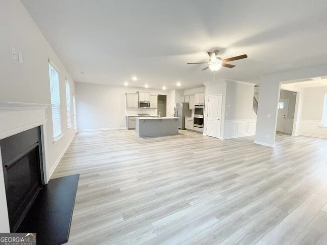 Foto del edificio - 928 Yancey Ct
