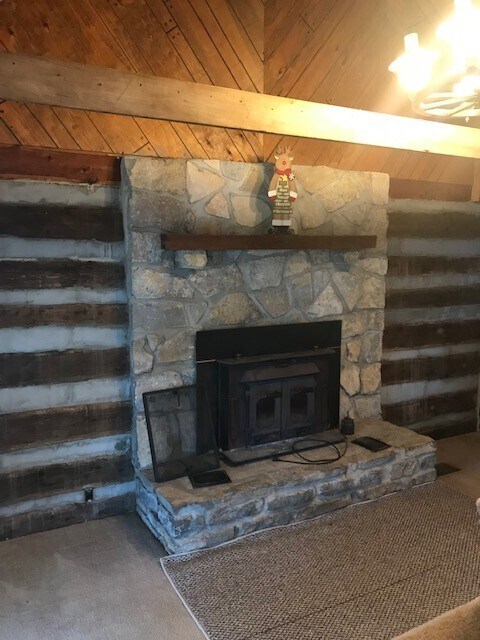 Building Photo - AVAILABLE FEBRUARY 1ST. 2 bedroom 1 bath l...