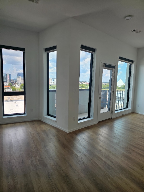 Photo - 700 Craighead St Apartment