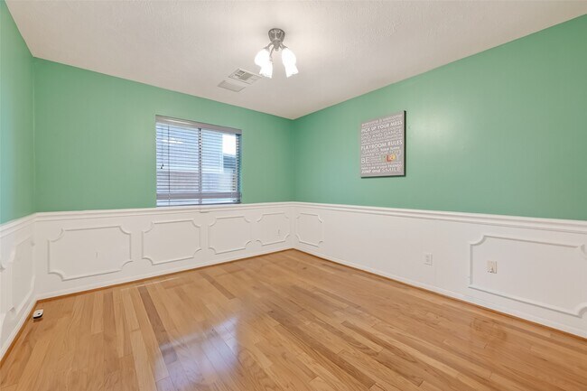 Foto del edificio - 10827 Oak Bayou Ln