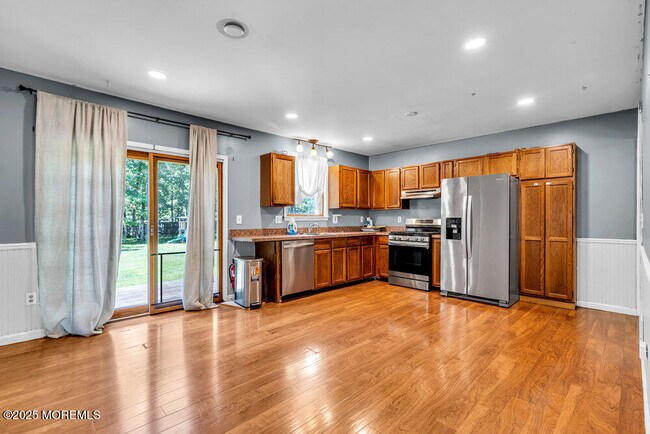 Building Photo - 10 Bowman Rd