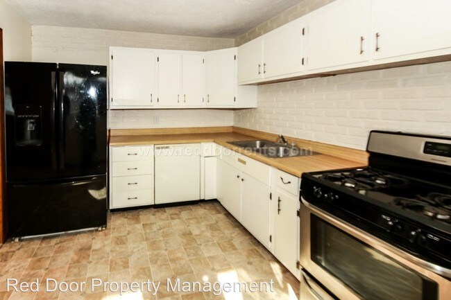 Foto del edificio - 3 br, 1 bath House - 5945 Gateway Dr