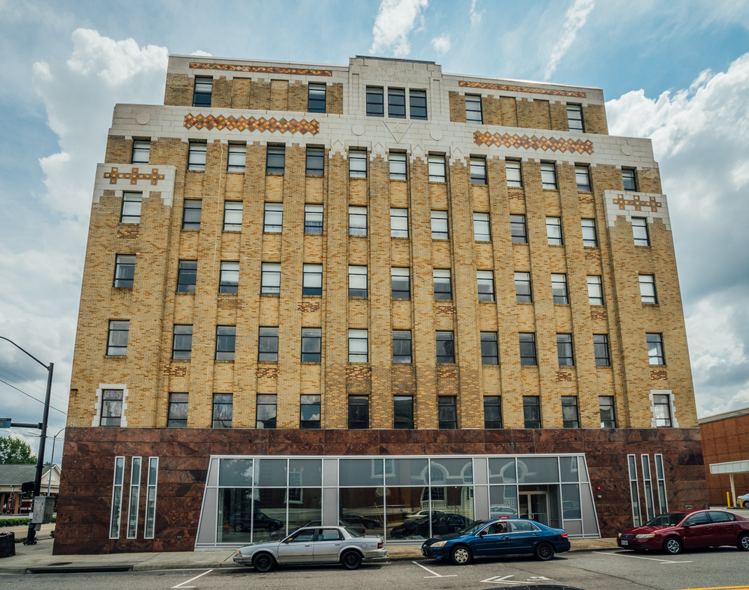 Building Front - 30 Franklin St