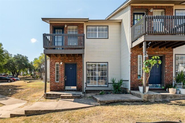 Foto del edificio - 1806 River Crossing Cir