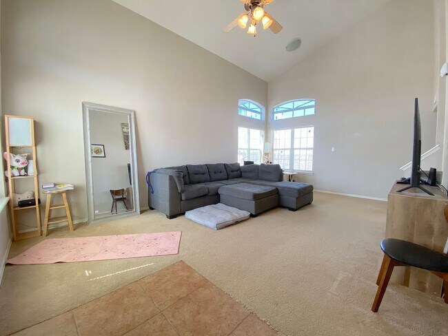 Building Photo - Northeast/Sandstone Ranch El Paso 3 Bed Re...