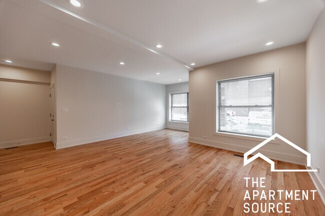 Building Photo - 652 W Gordon Terrace