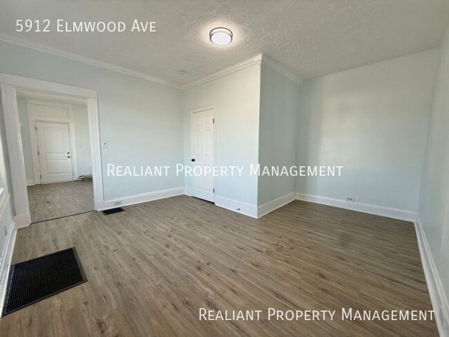 Building Photo - 5912 Elmwood Ave