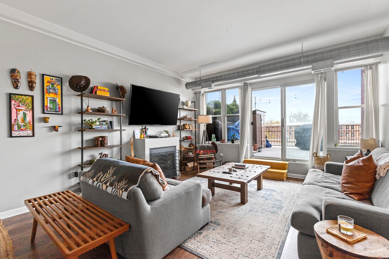 Foto principal - 1225 W Morse Ave