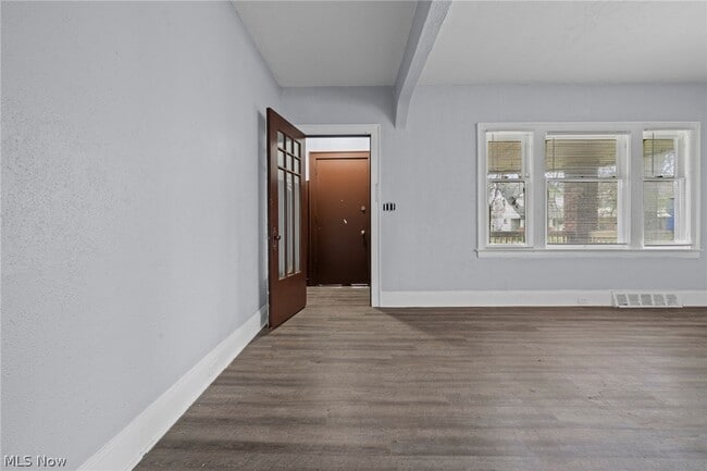 Foto del edificio - 3455 E 121st St