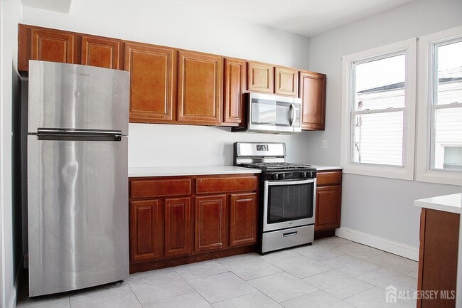 Building Photo - 52 Smith St