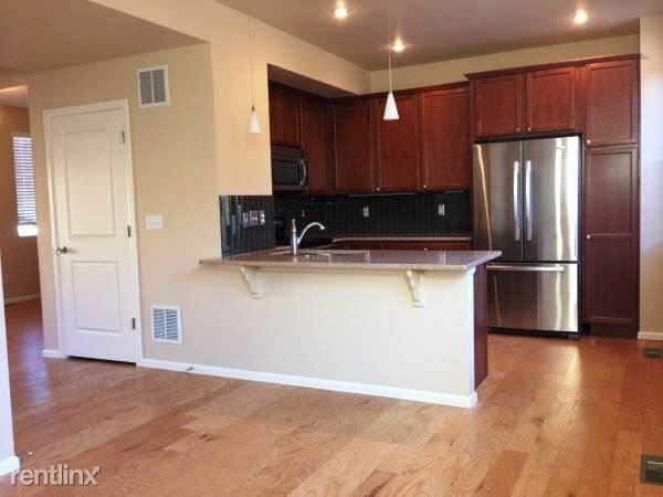 Primary Photo - 10285 Bellwether Ln