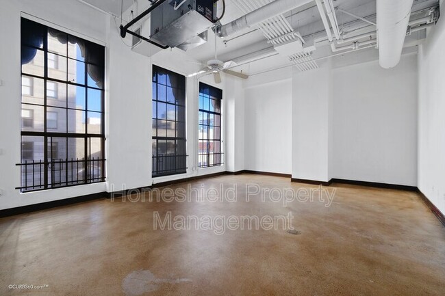 Building Photo - 950 Sixth Ave
