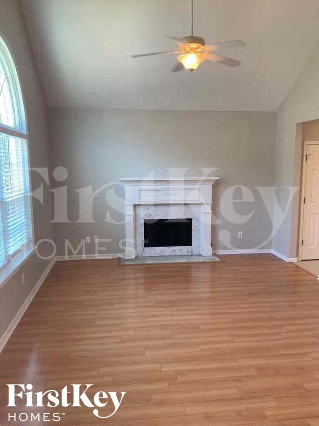 Building Photo - 1253 Waymar Ct SW