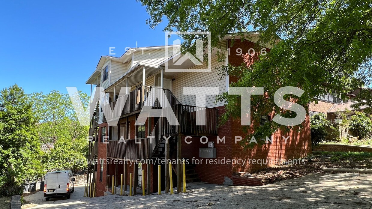 Primary Photo - Camilla Court Apartments