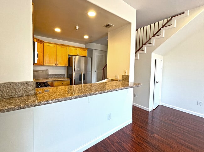 Kitchen-2 - 5330 Satsuma Ave