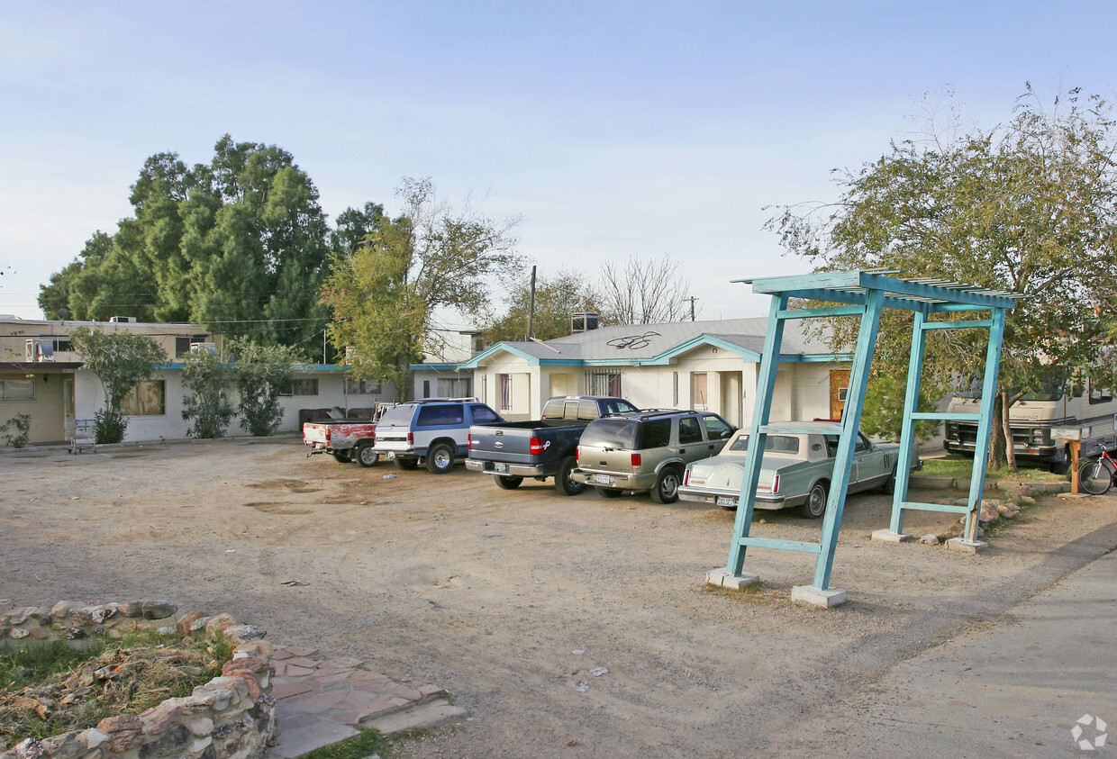 Foto del edificio - 3607-3639 Irwin St