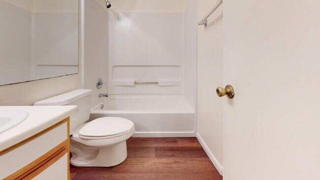 Building Photo - University Place Condo - Building 515, Uni...