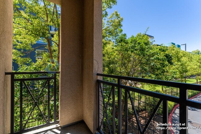 Foto del edificio - 4952 Haight Terrace