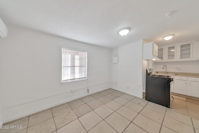 Foto del edificio - 909 S 35th Ave