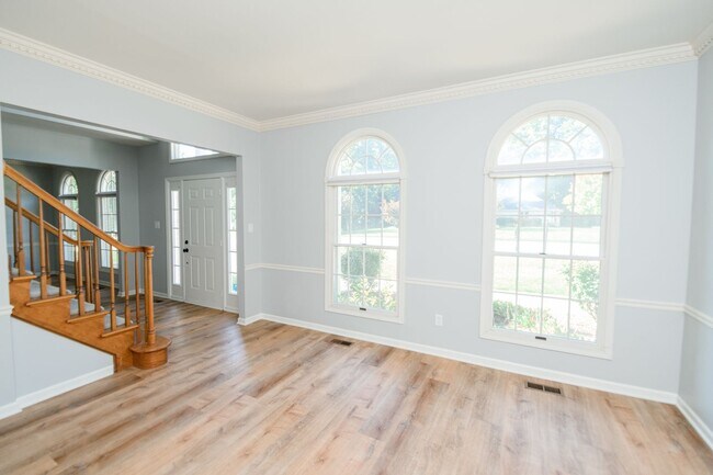 Foto del edificio - 5 bedroom / 2.5 bathroom Home for Rent in ...