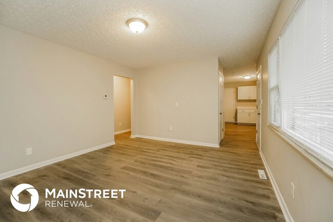 Building Photo - 2084 Belcher Dr