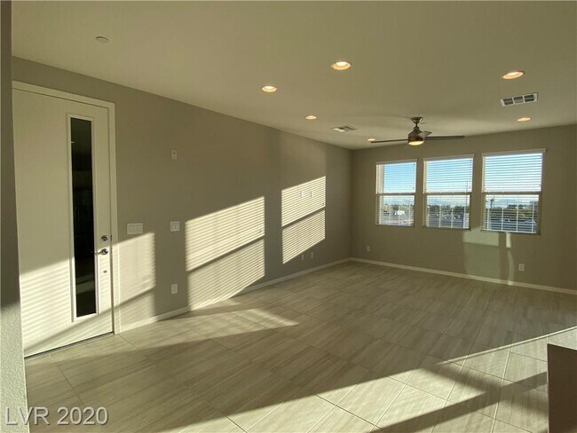 Foto del edificio - 11230 Hidden Peak Ave