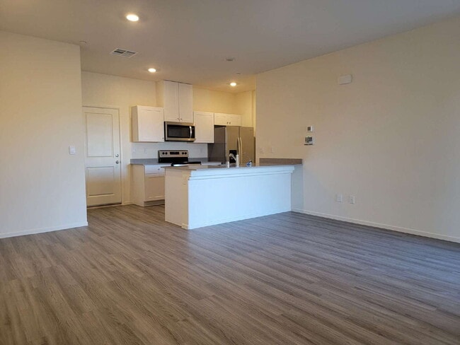 Building Photo - Brand New Home Never Lived In 3 bedroom, 2 bathroom, 2.5 bath, 2 Car Garage