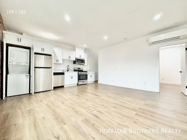 Foto del edificio - 2165 W Washington Blvd