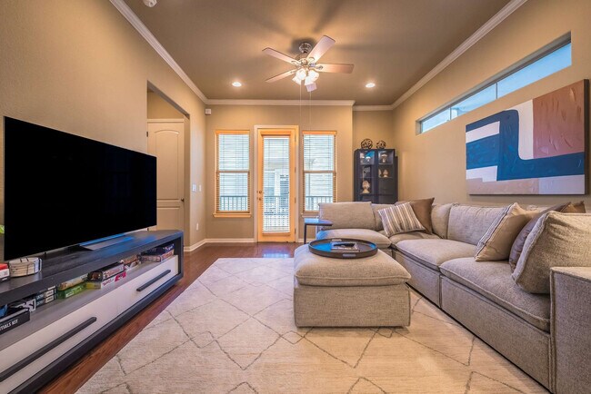 Foto del edificio - 1115 Kinney Ave