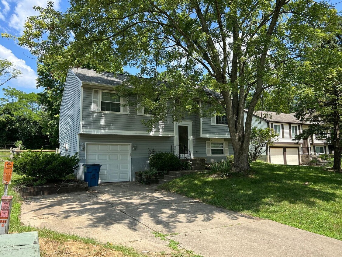 Primary Photo - Remodeled 3 Bedroom House in Mason