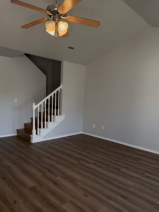 Building Photo - 955 A