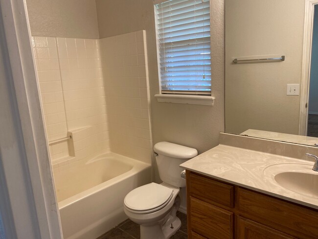 master bathroom - 605 Bent Tree Rd