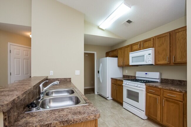 Foto del edificio - 200 Greystone Cir